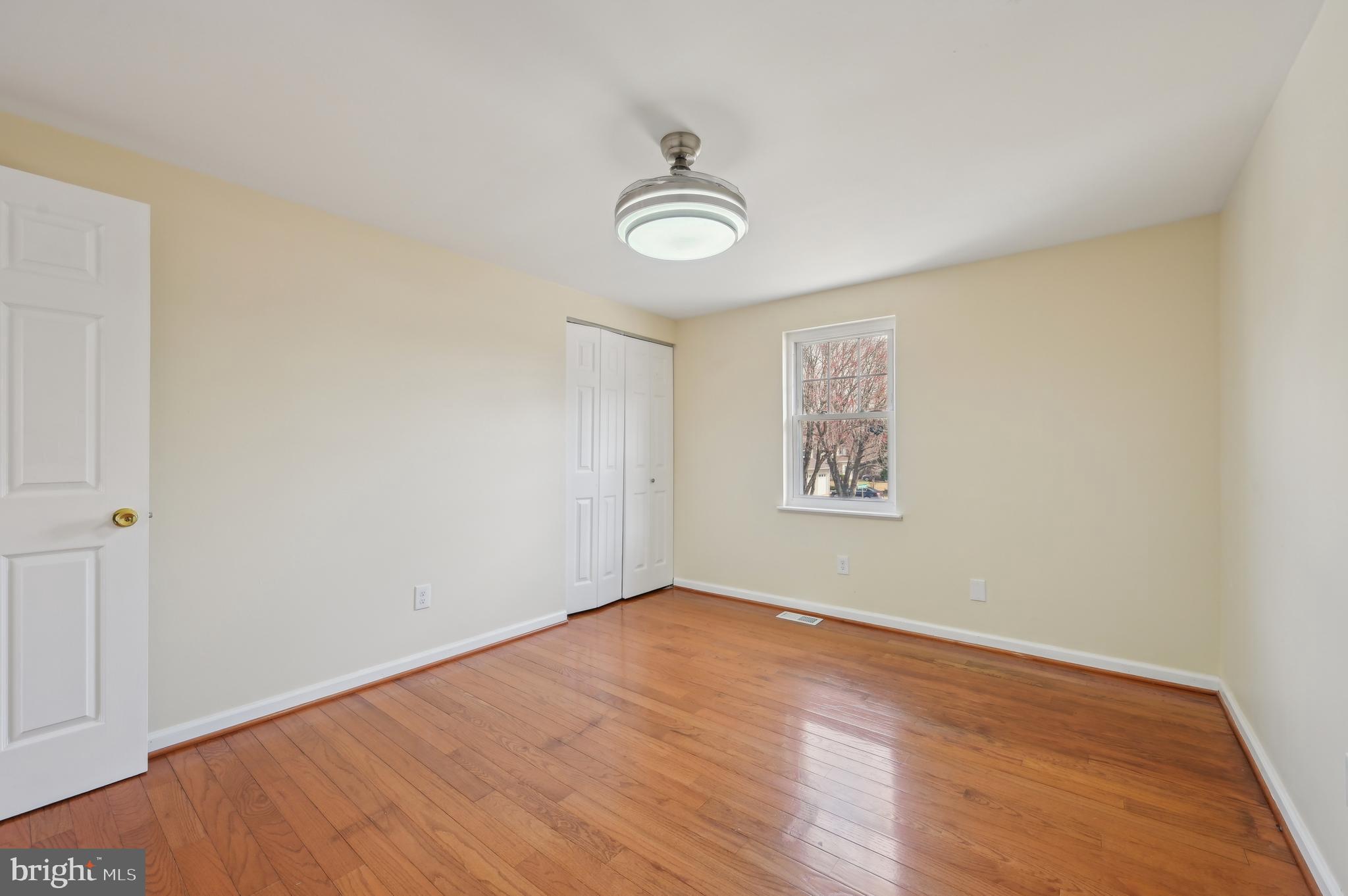 WOODBRIDGE VALLEY - Residential