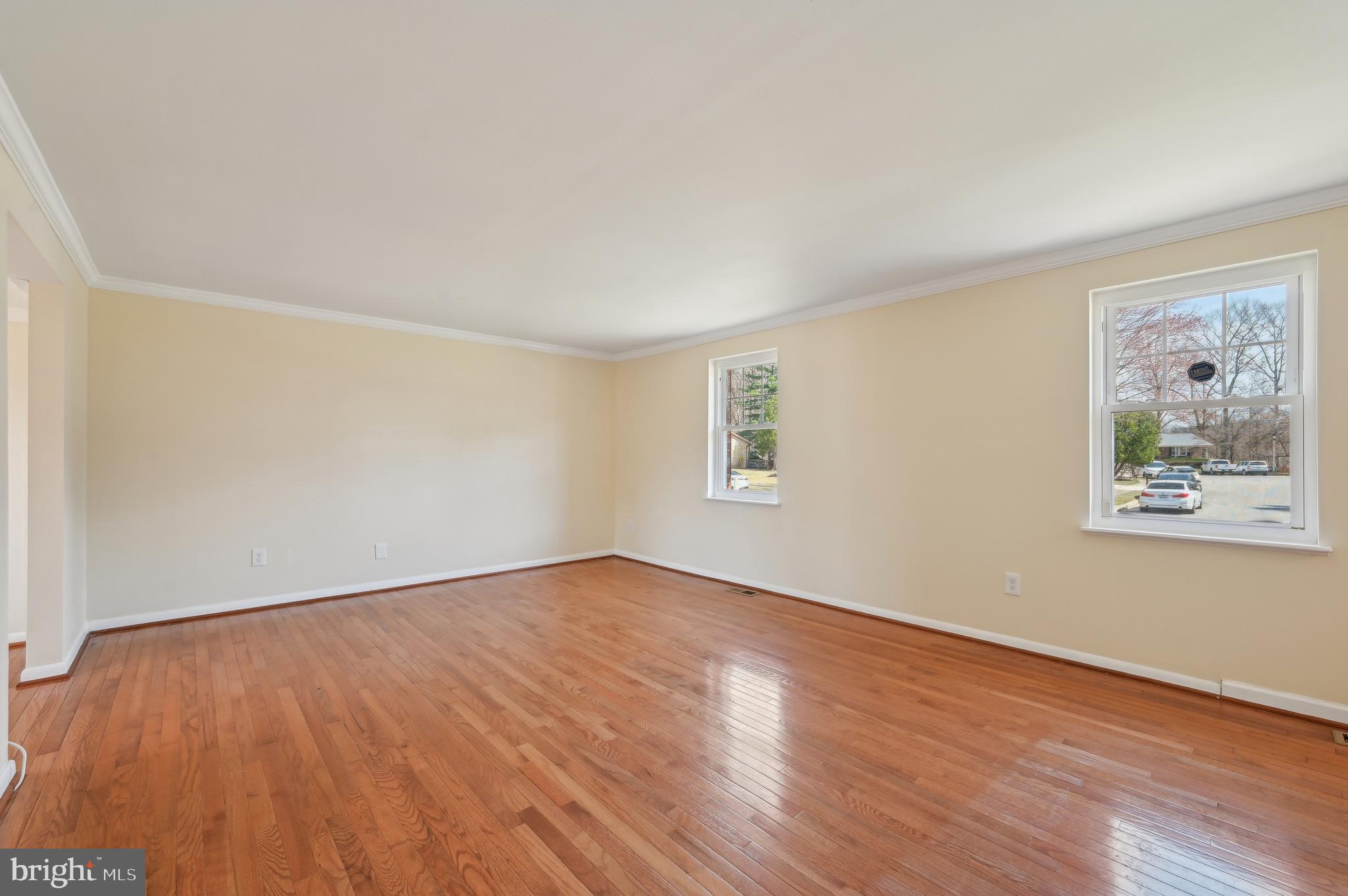 WOODBRIDGE VALLEY - Residential