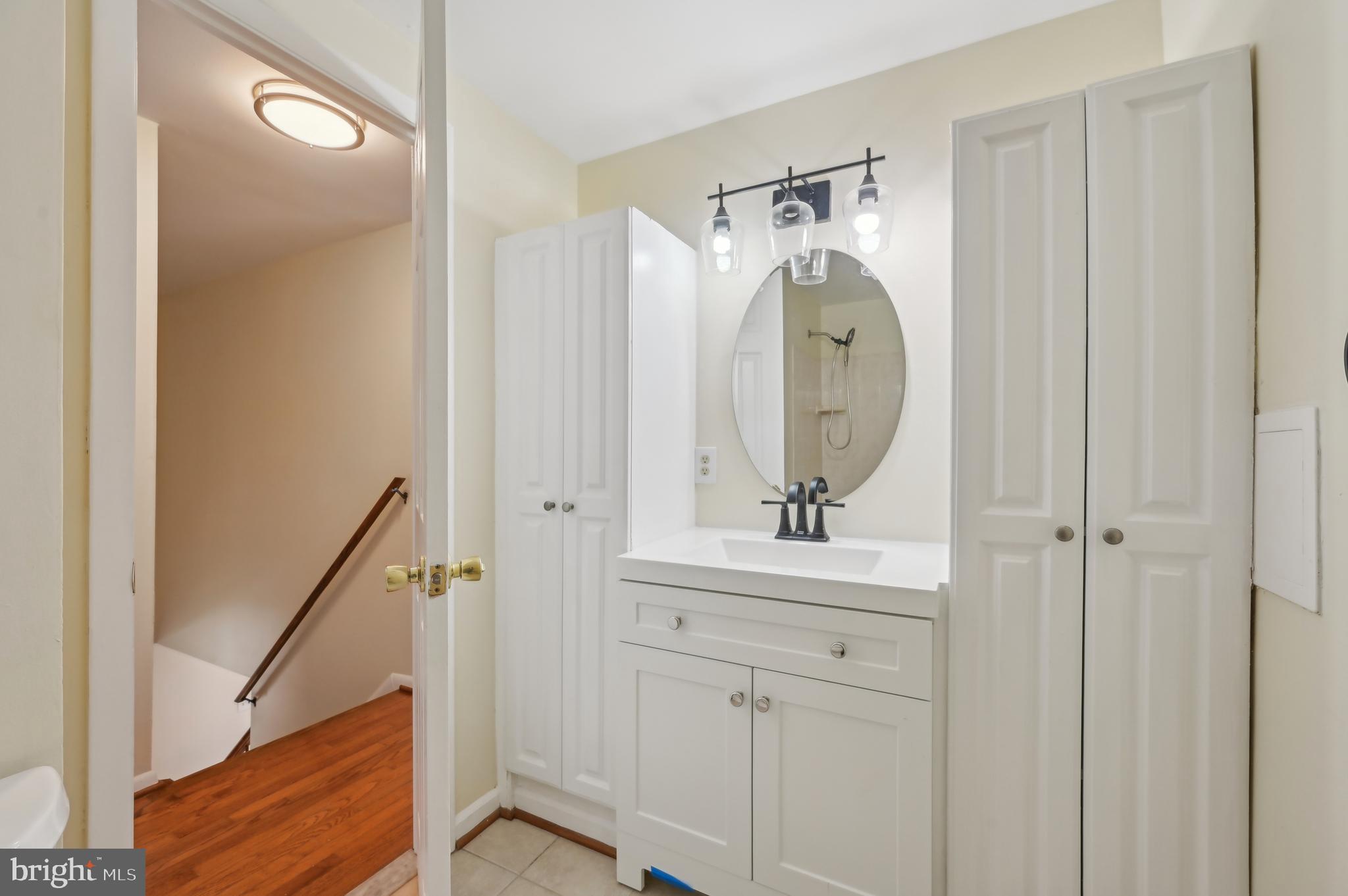 WOODBRIDGE VALLEY - Residential