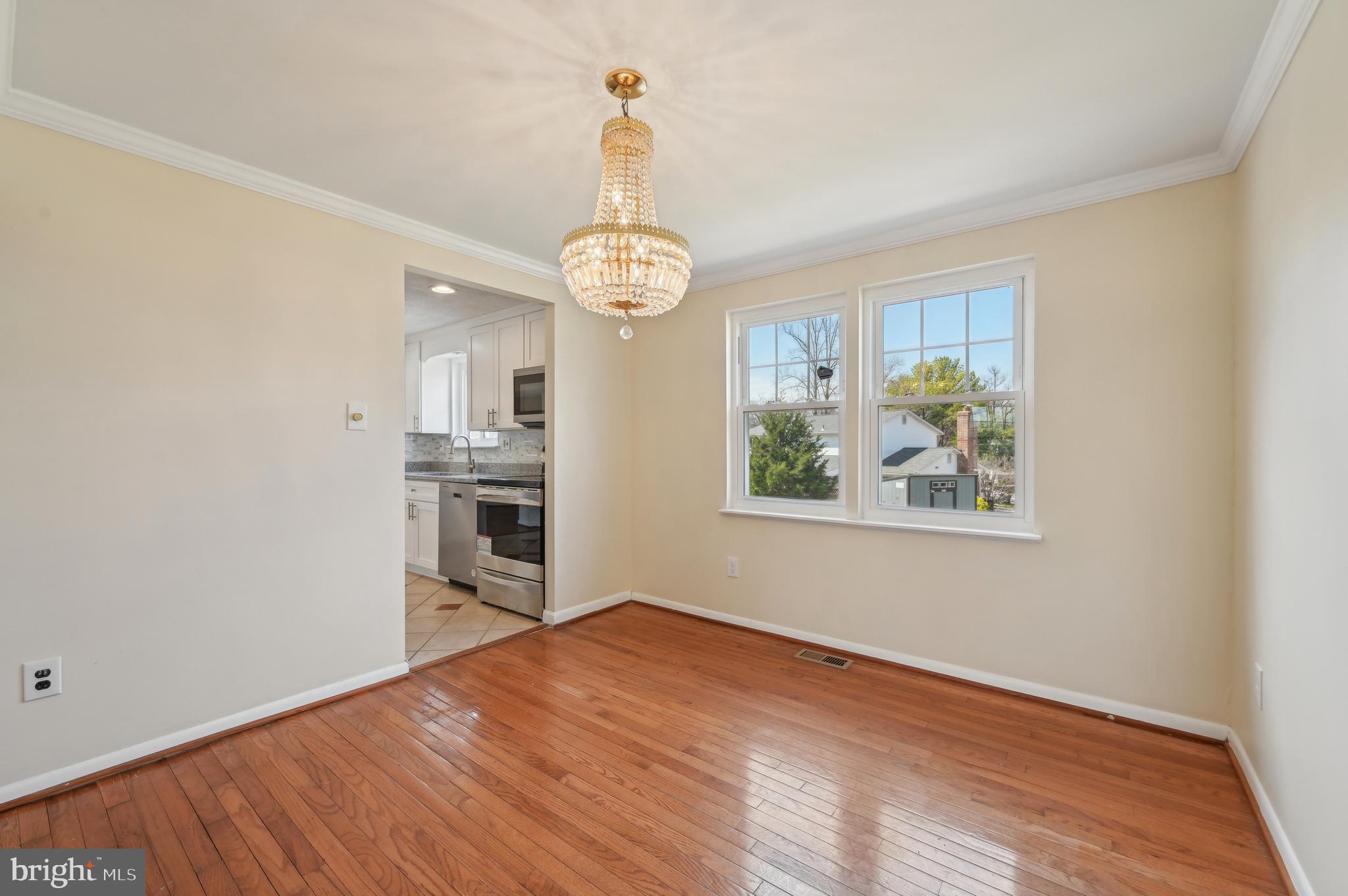 WOODBRIDGE VALLEY - Residential