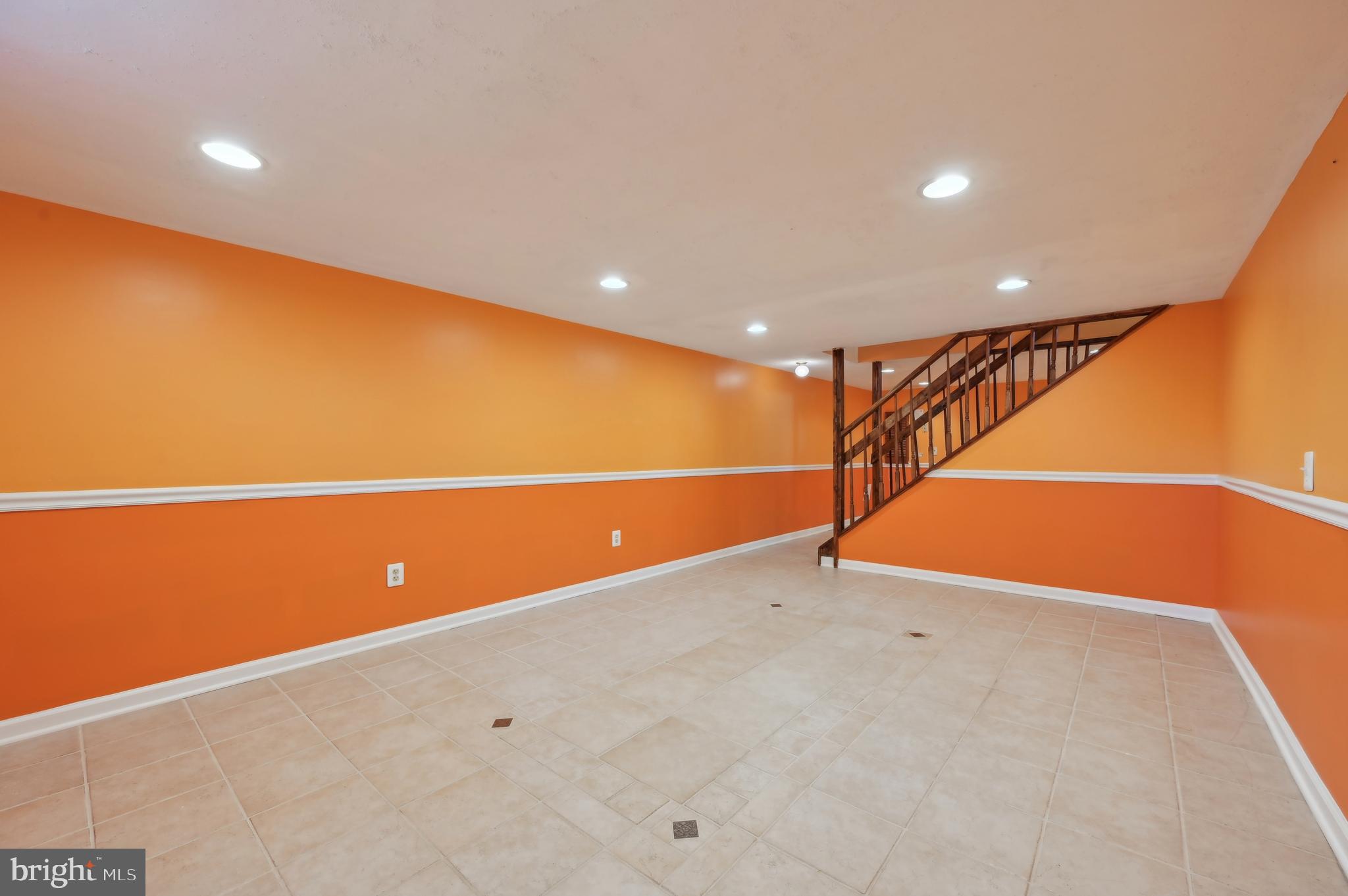 WOODBRIDGE VALLEY - Residential