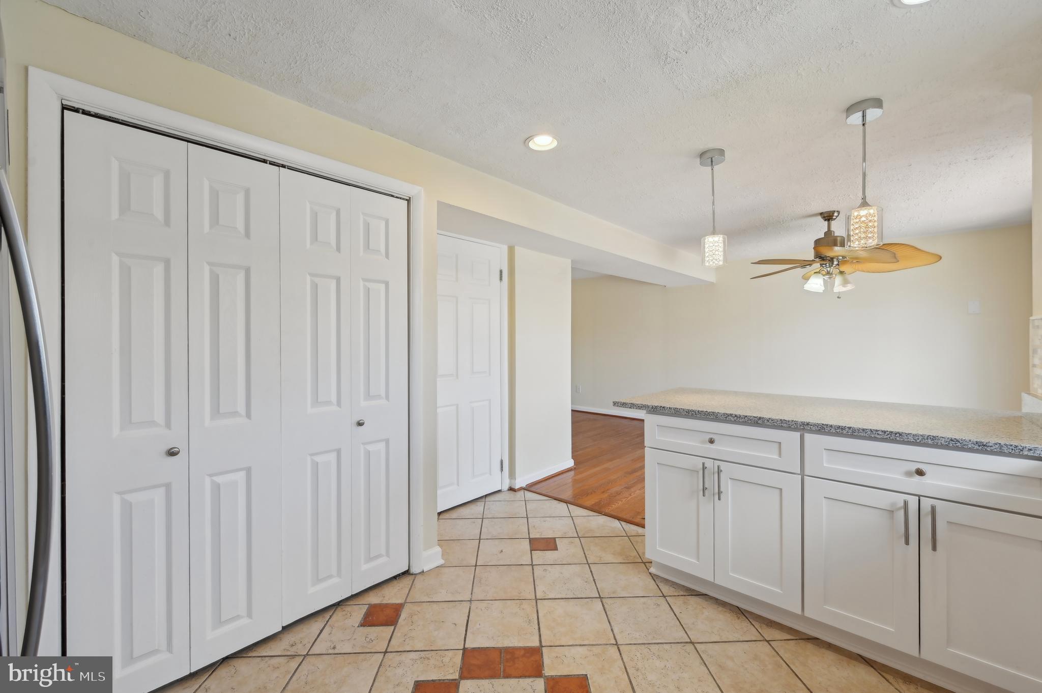 WOODBRIDGE VALLEY - Residential