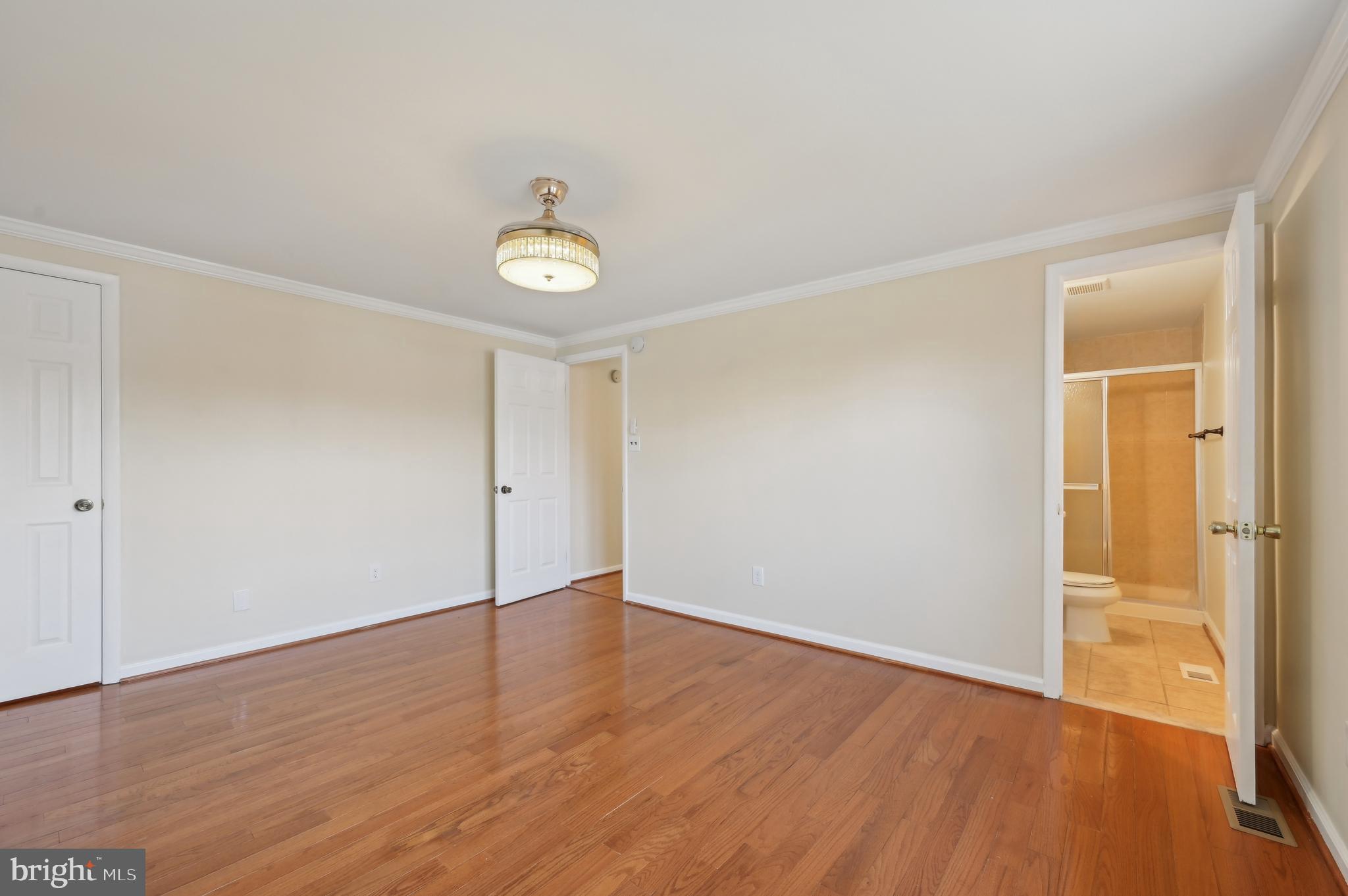 WOODBRIDGE VALLEY - Residential