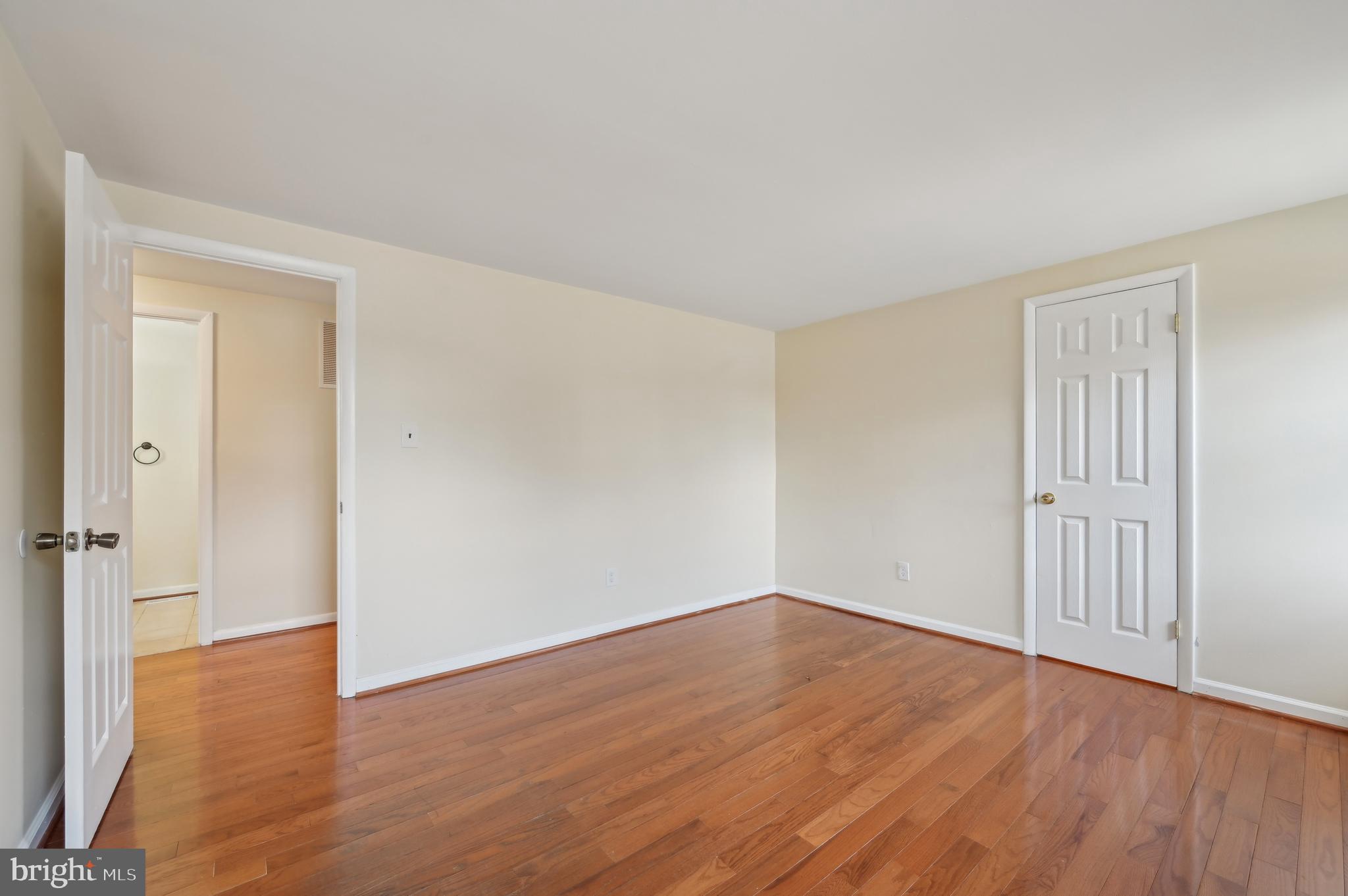 WOODBRIDGE VALLEY - Residential