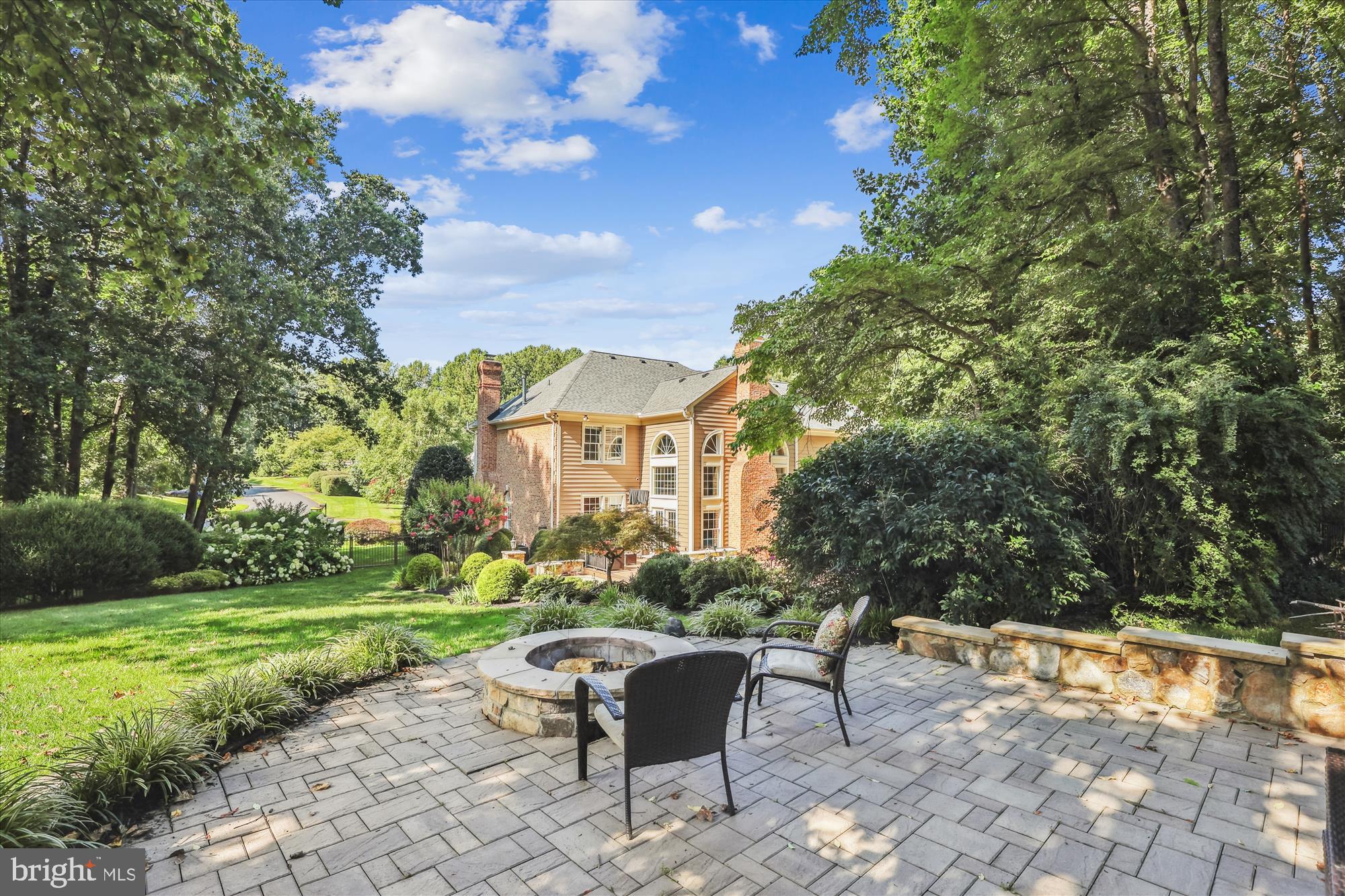 FOX DEN ESTATES - Residential