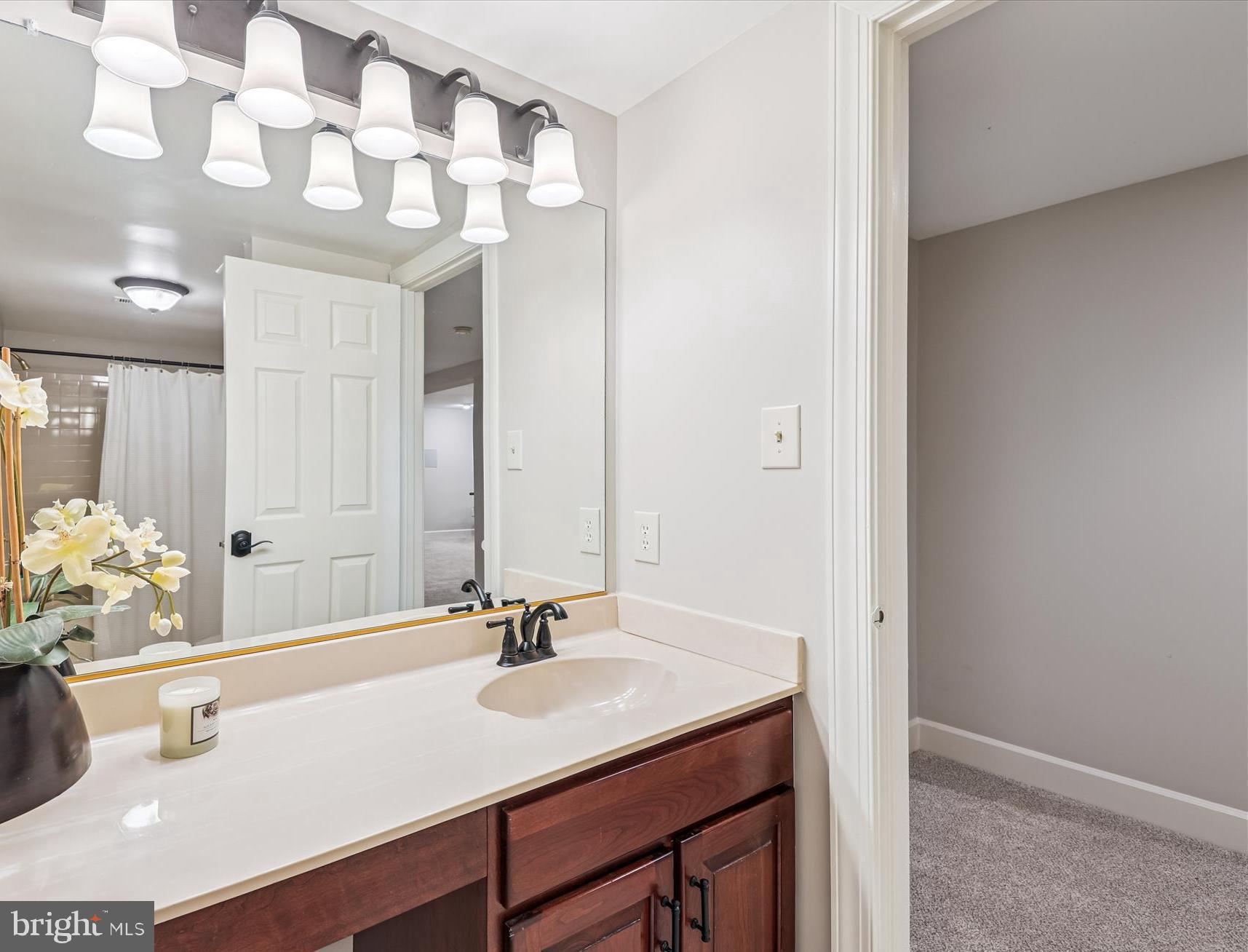 FOX DEN ESTATES - Residential