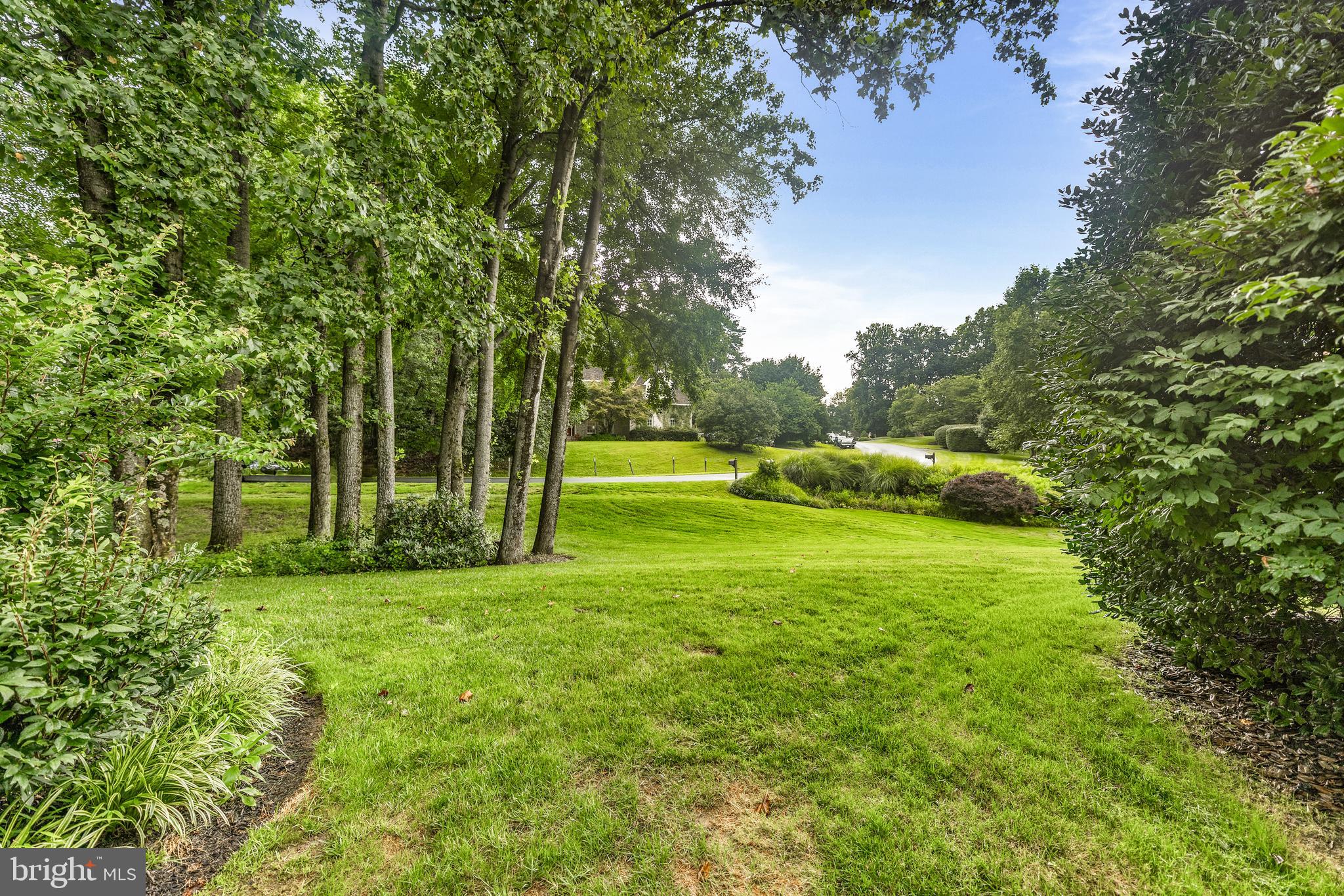 FOX DEN ESTATES - Residential