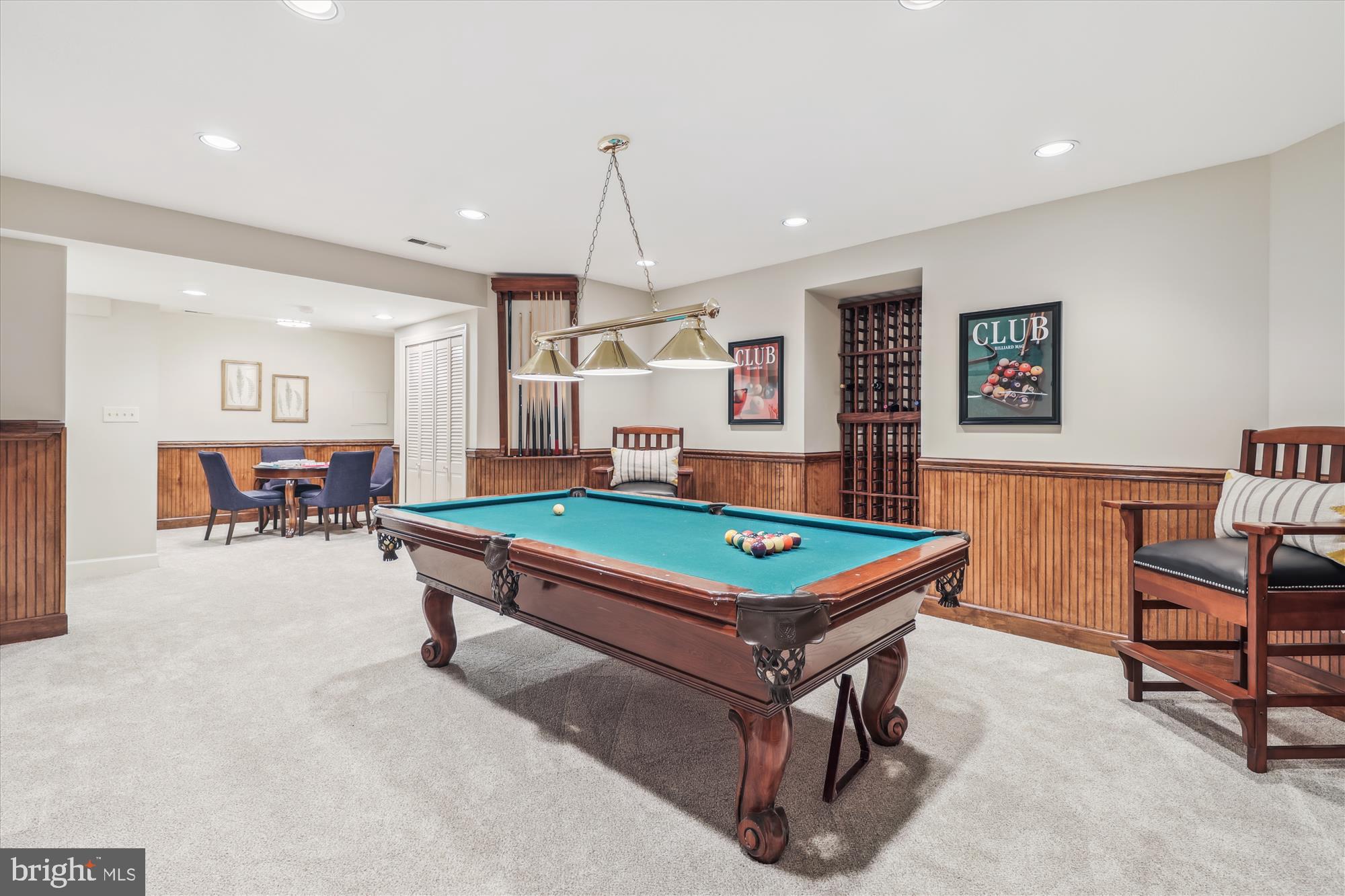 FOX DEN ESTATES - Residential