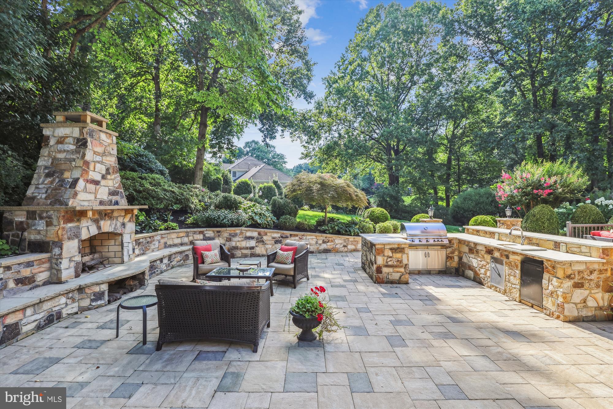 FOX DEN ESTATES - Residential