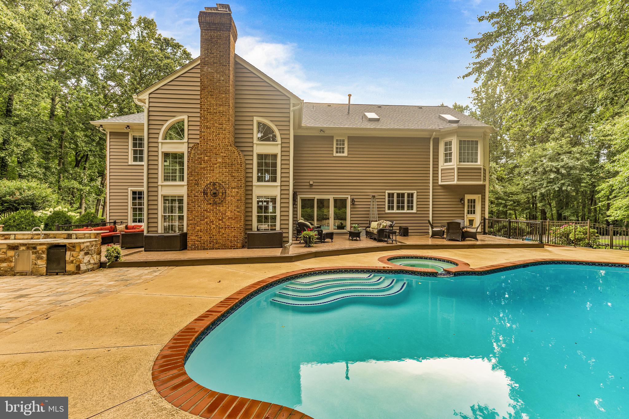 FOX DEN ESTATES - Residential