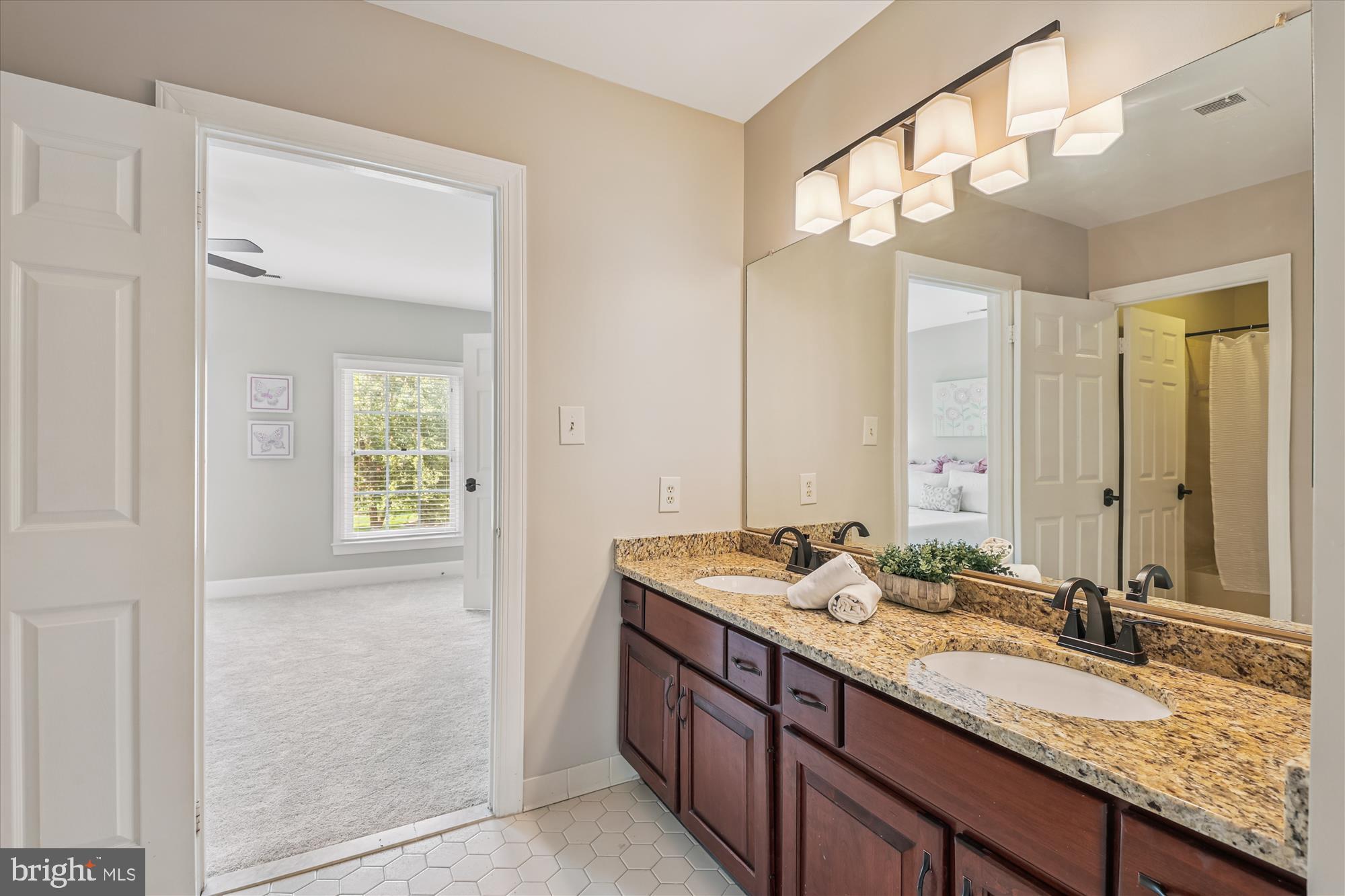 FOX DEN ESTATES - Residential