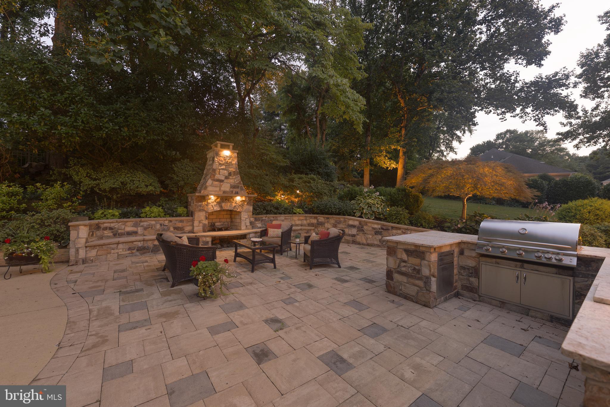 FOX DEN ESTATES - Residential