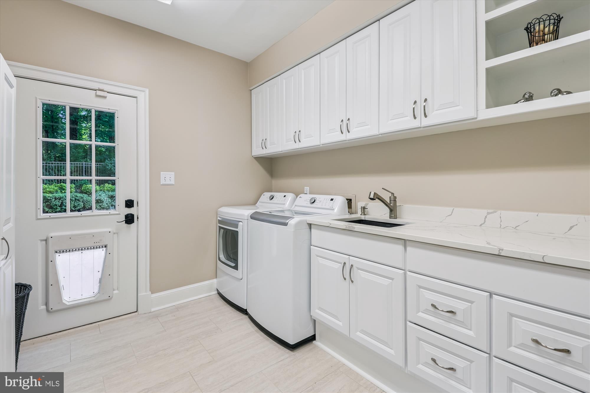 FOX DEN ESTATES - Residential