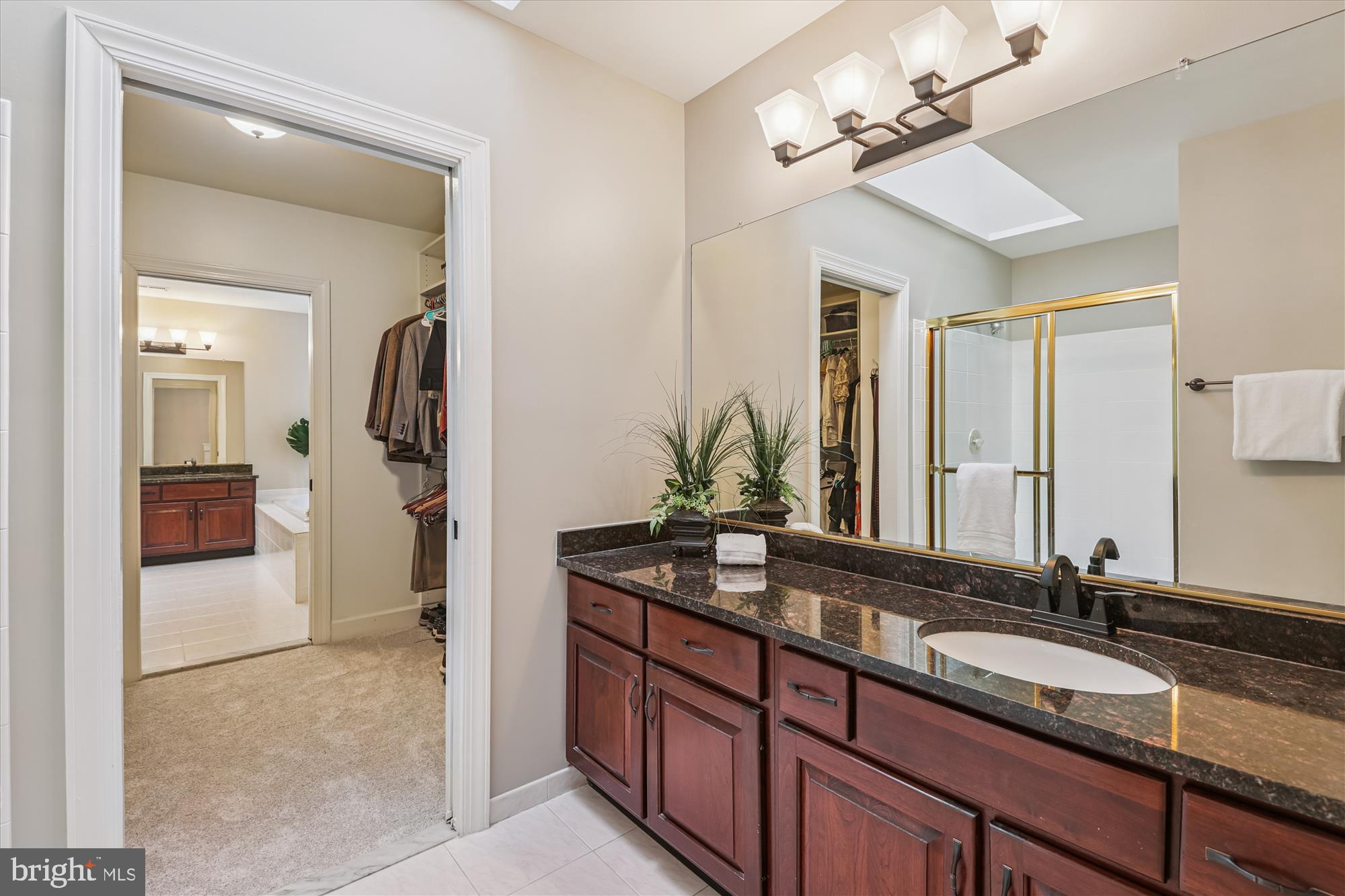 FOX DEN ESTATES - Residential