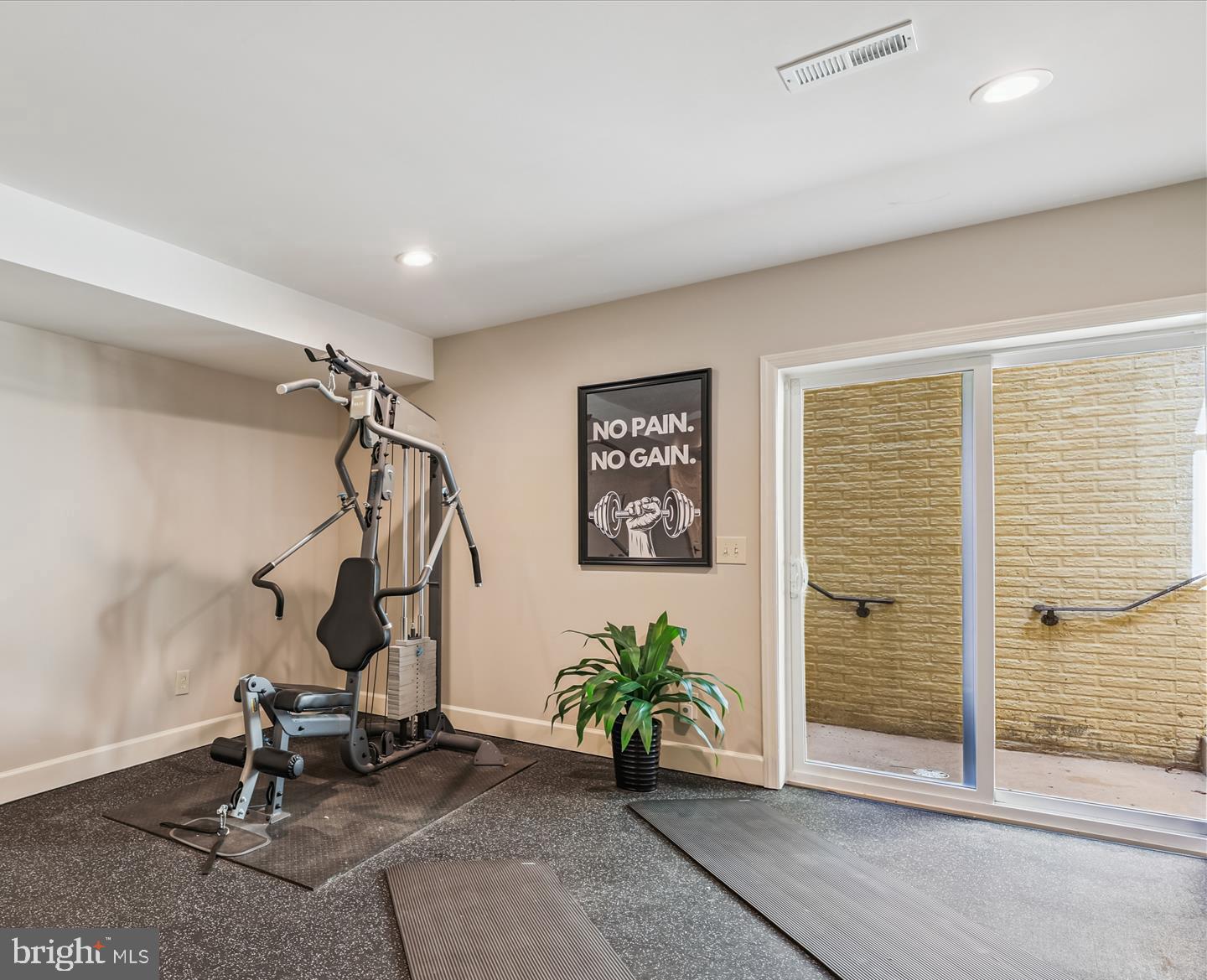 FOX DEN ESTATES - Residential