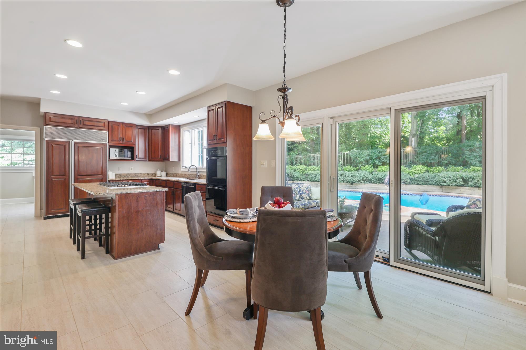 FOX DEN ESTATES - Residential