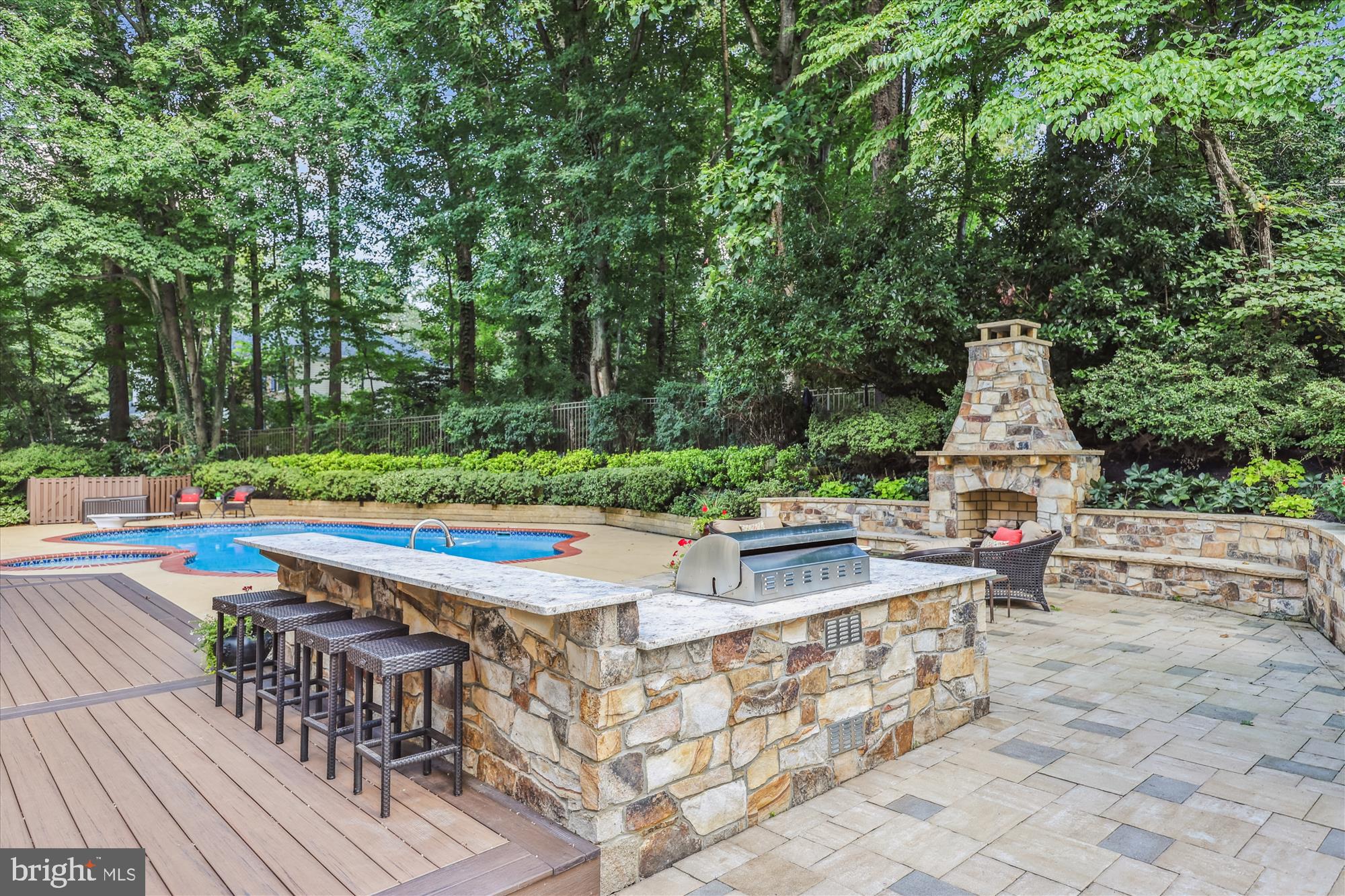 FOX DEN ESTATES - Residential