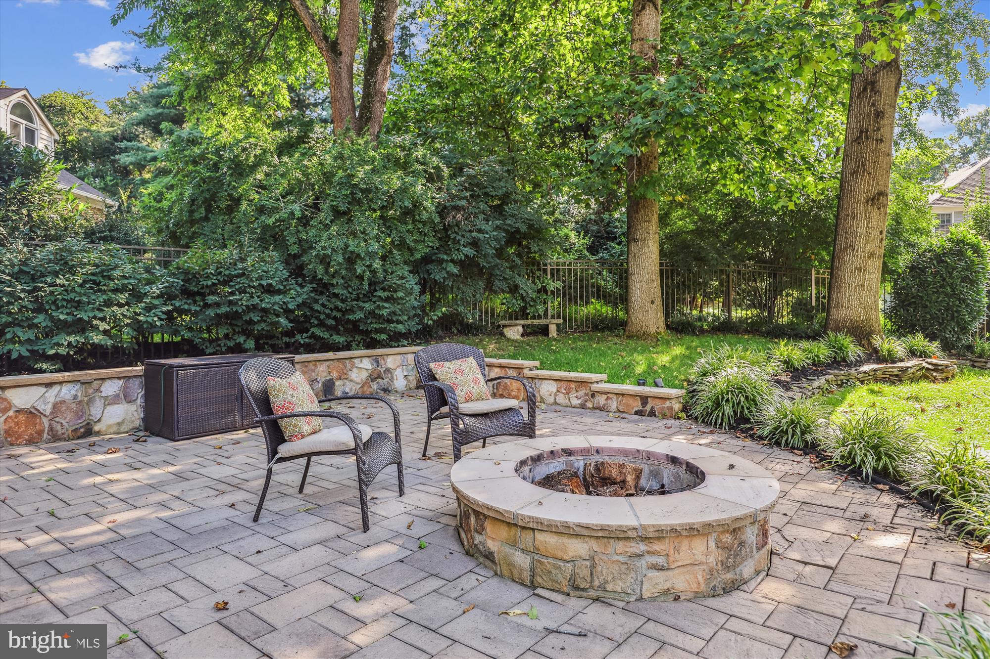 FOX DEN ESTATES - Residential