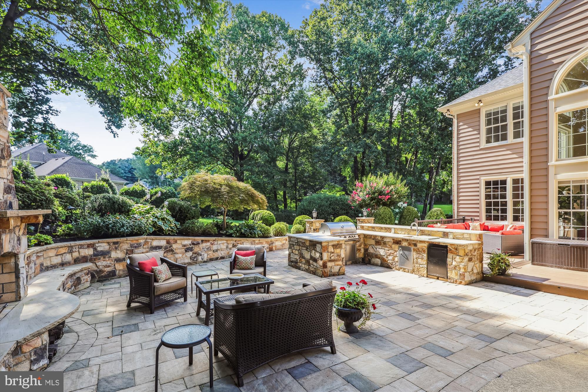 FOX DEN ESTATES - Residential