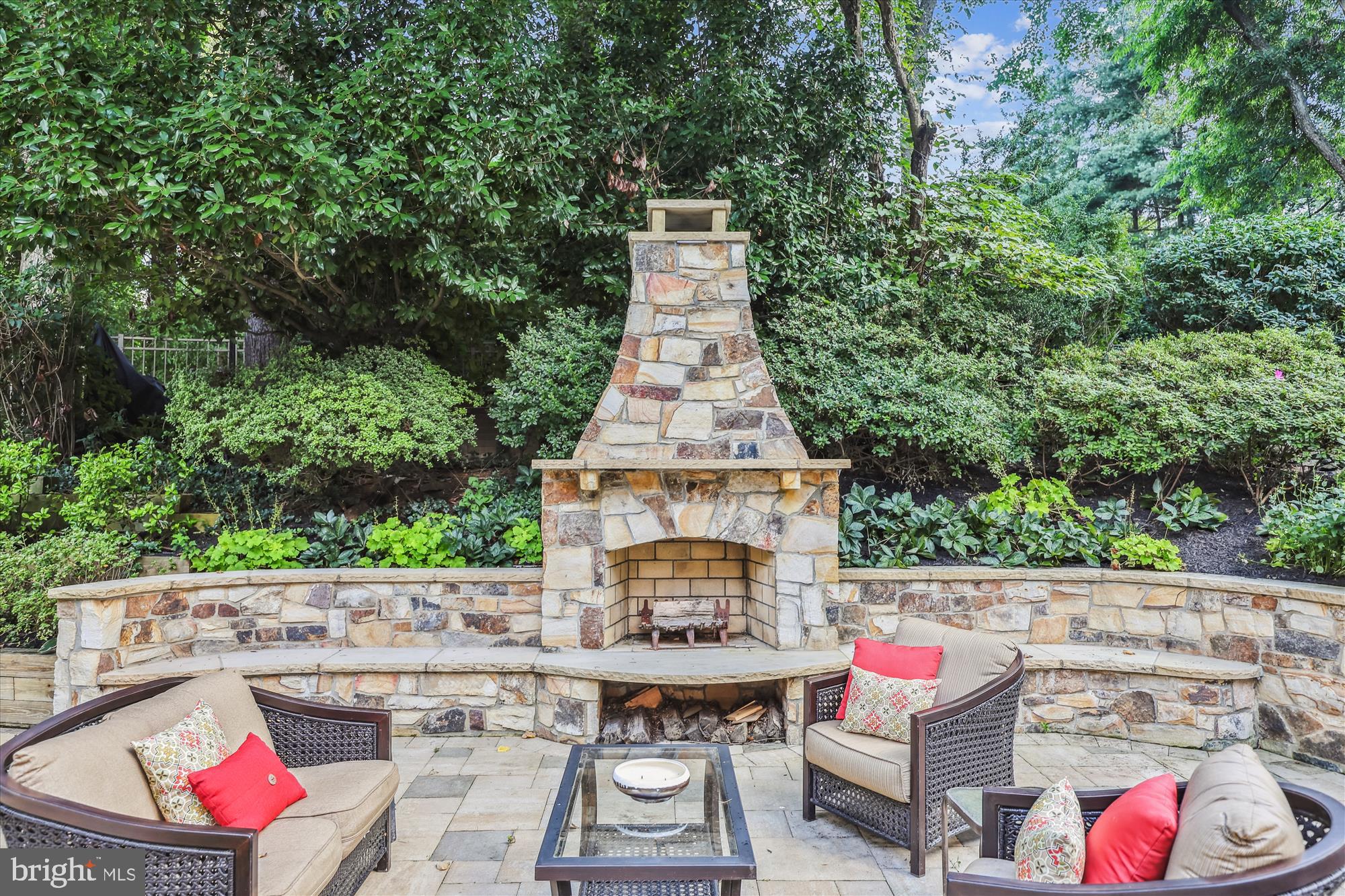 FOX DEN ESTATES - Residential