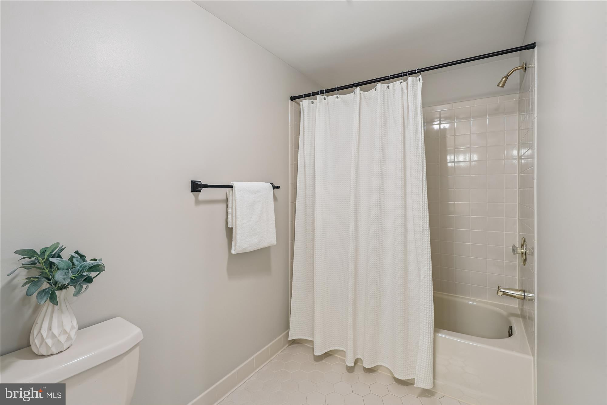 FOX DEN ESTATES - Residential