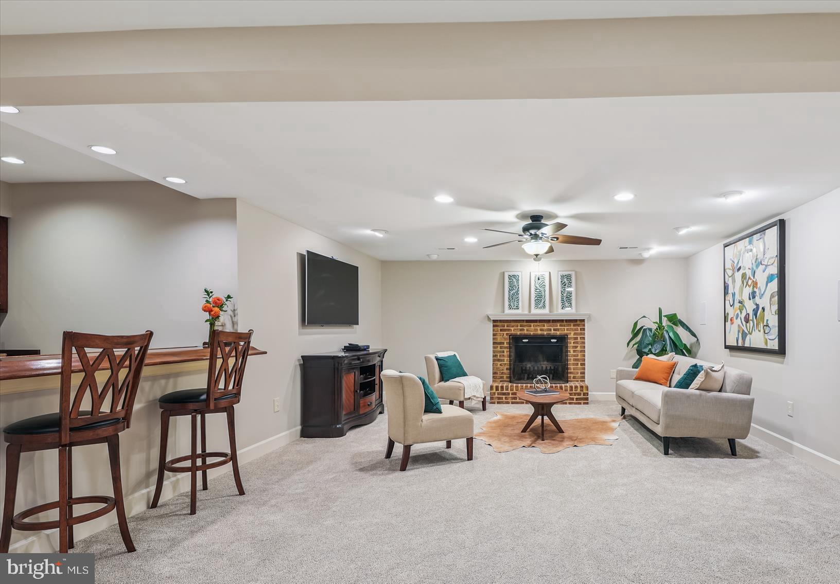 FOX DEN ESTATES - Residential