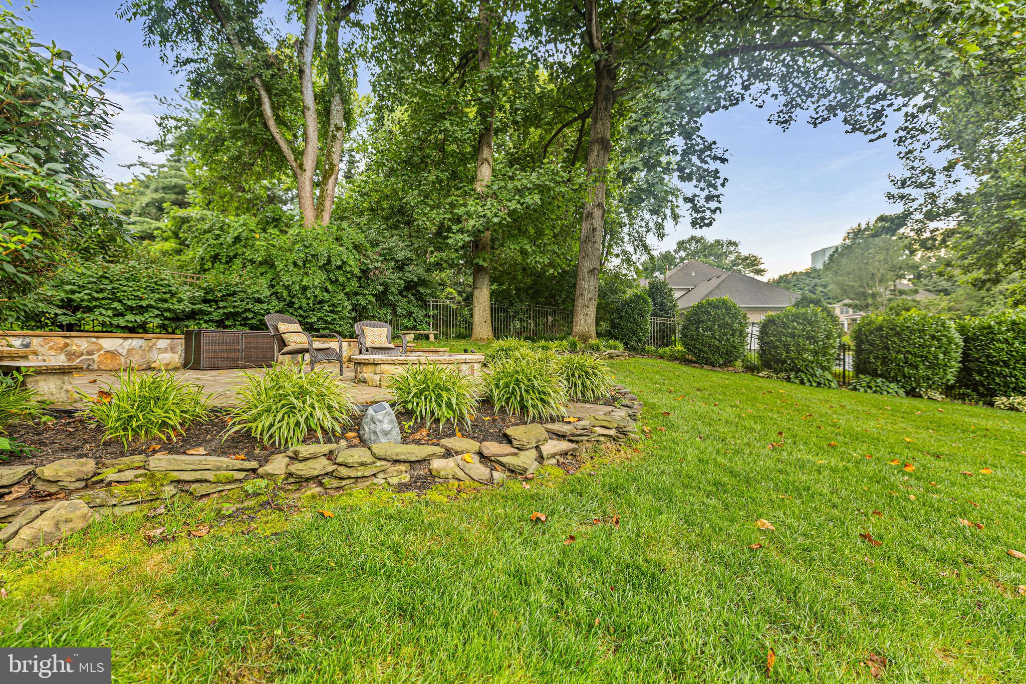 FOX DEN ESTATES - Residential