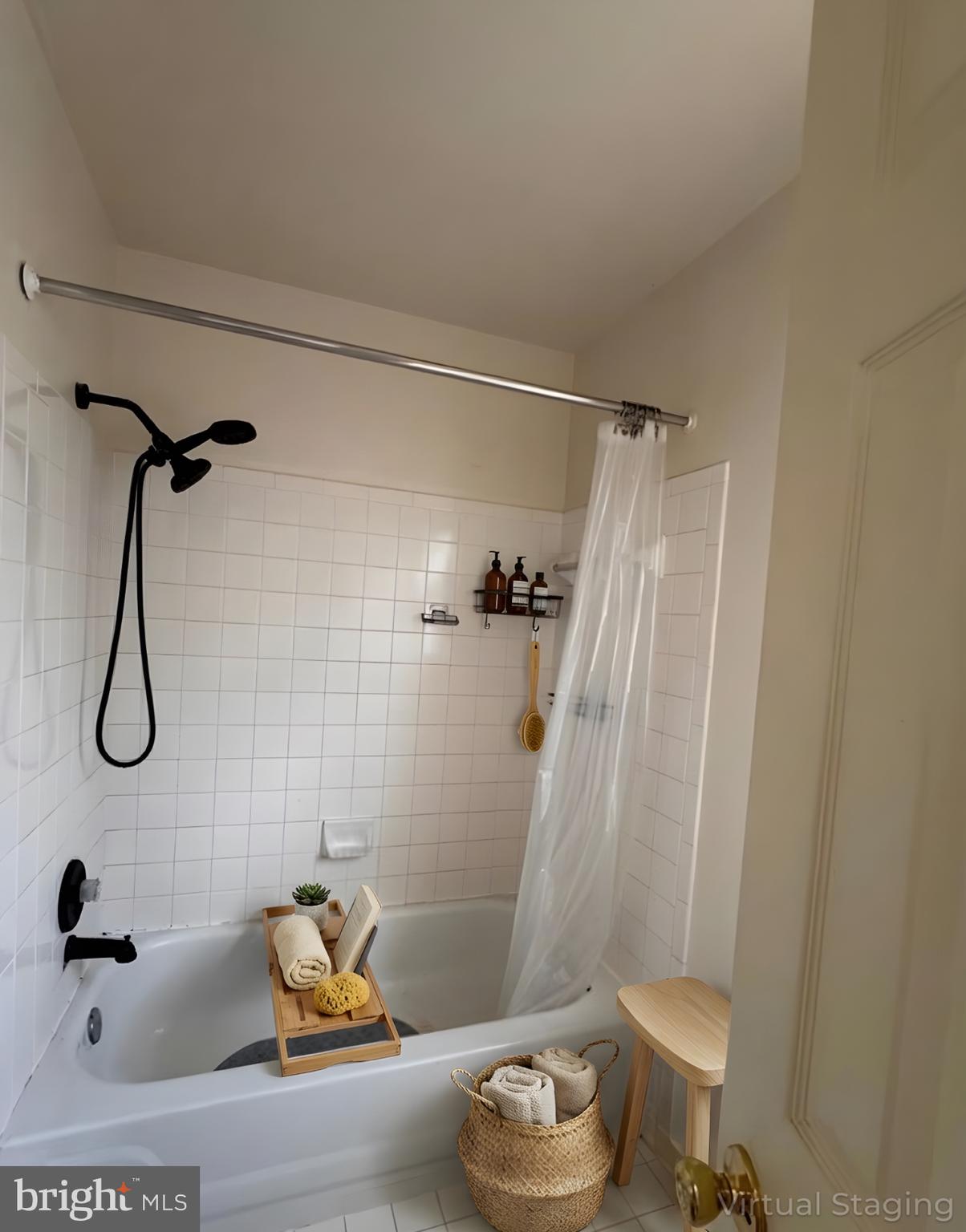 HERITAGE PINES - Residential Lease