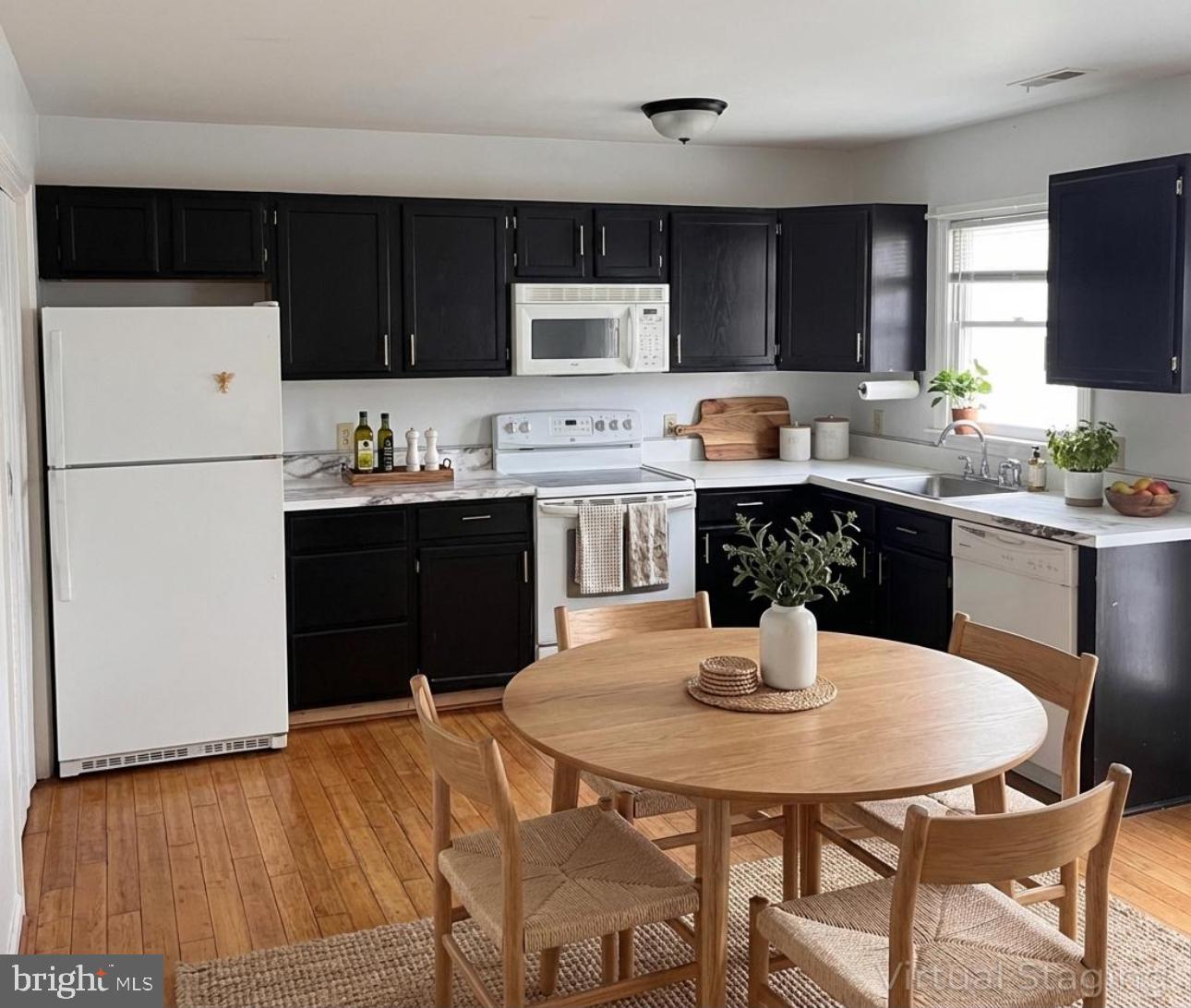 HERITAGE PINES - Residential Lease