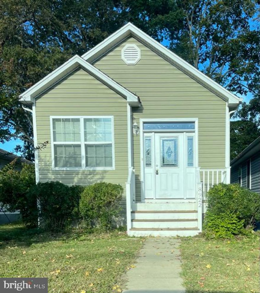 3 bdrm 2 bath Rambler short walk to the NB boardwalk and beach.   >>>NO PETS OR SMOKING IN THE HOUSE<<< $40 App fee per adult, each adult (over 18) must be on lease. Each adult must fill out a separate application. One year lease required. Renter insurance required. Move in time must be within two weeks of application acceptance. 
3 bdrm 2 ba rambler, new paint and carpet. Eating area off kitchen. Vaulted ceilings in family room and master bedroom and walkin closet. Large shed for storage. Two blocks to the NB beach and  boardwalk, shops and dining.