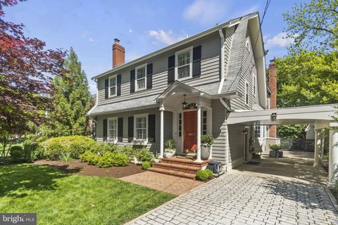 Photo of 4860 CHEVY CHASE BLVD, CHEVY CHASE, MD 20815 (MLS # MDMC2093078)