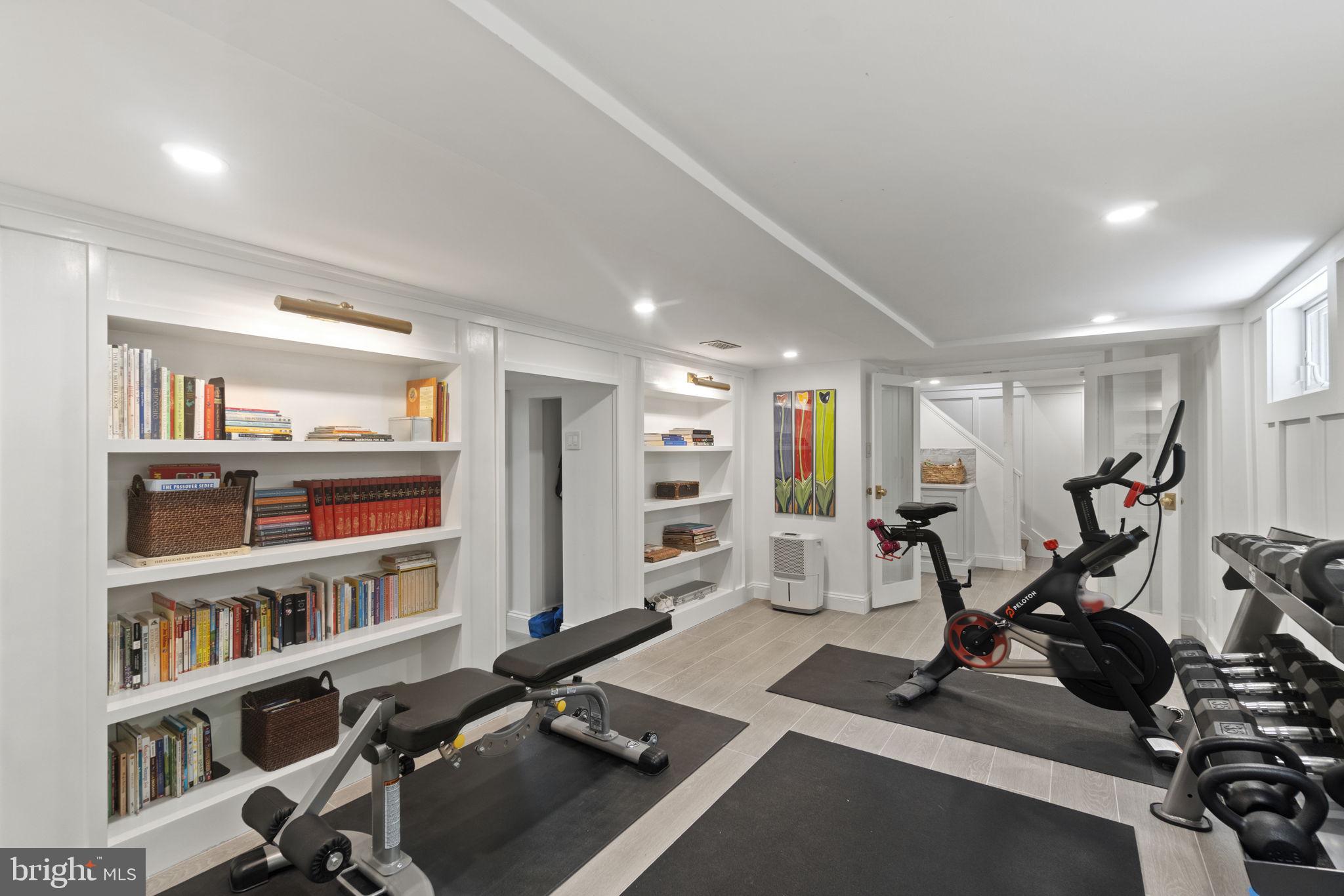 CHEVY CHASE TERRACE - Residential