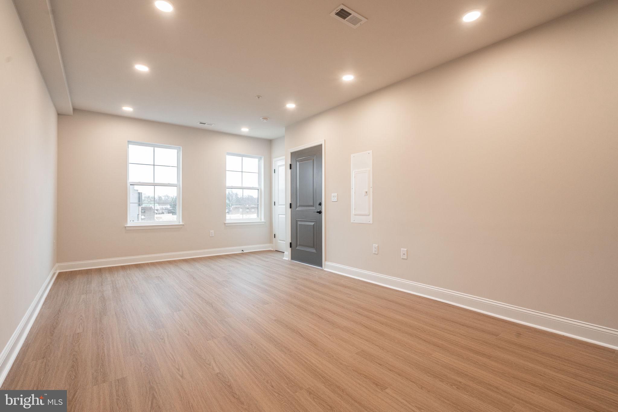 4090 LESLIE LANE A44