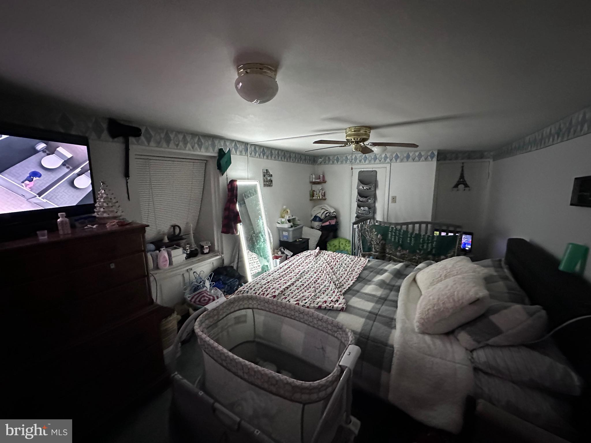 FUNKSTOWN - Residential Income