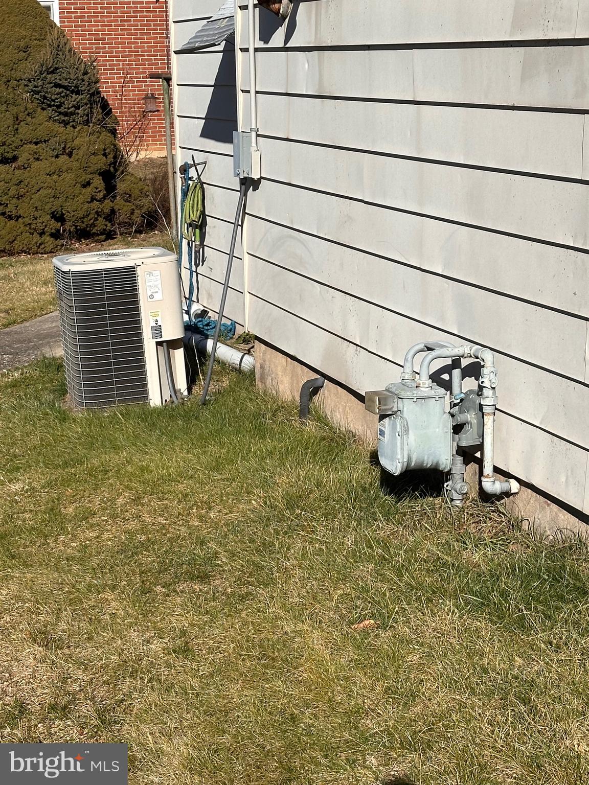 FUNKSTOWN - Residential Income