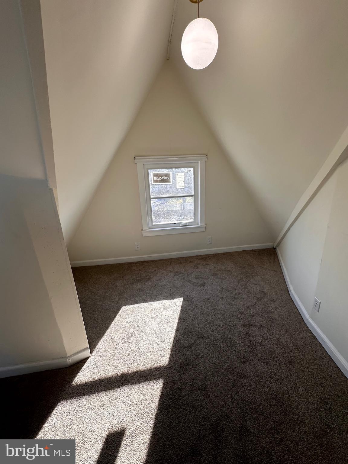 FUNKSTOWN - Residential Income