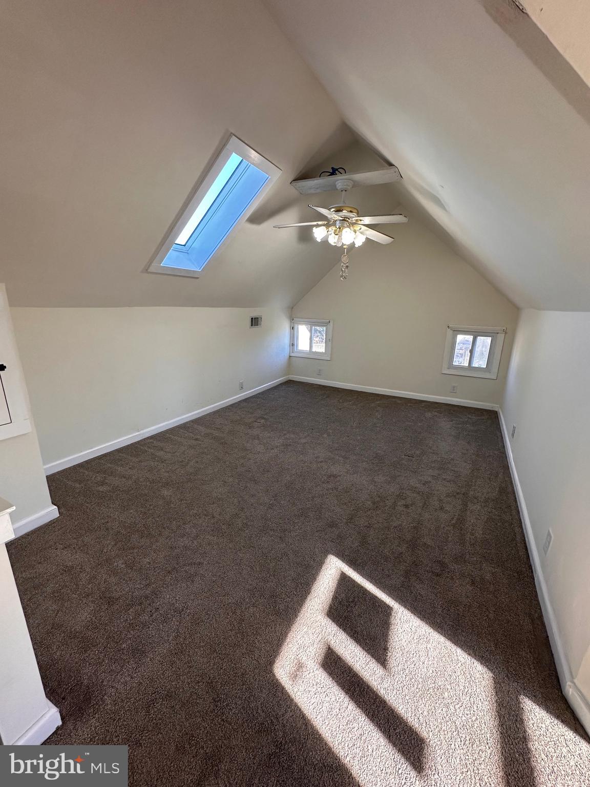 FUNKSTOWN - Residential Income