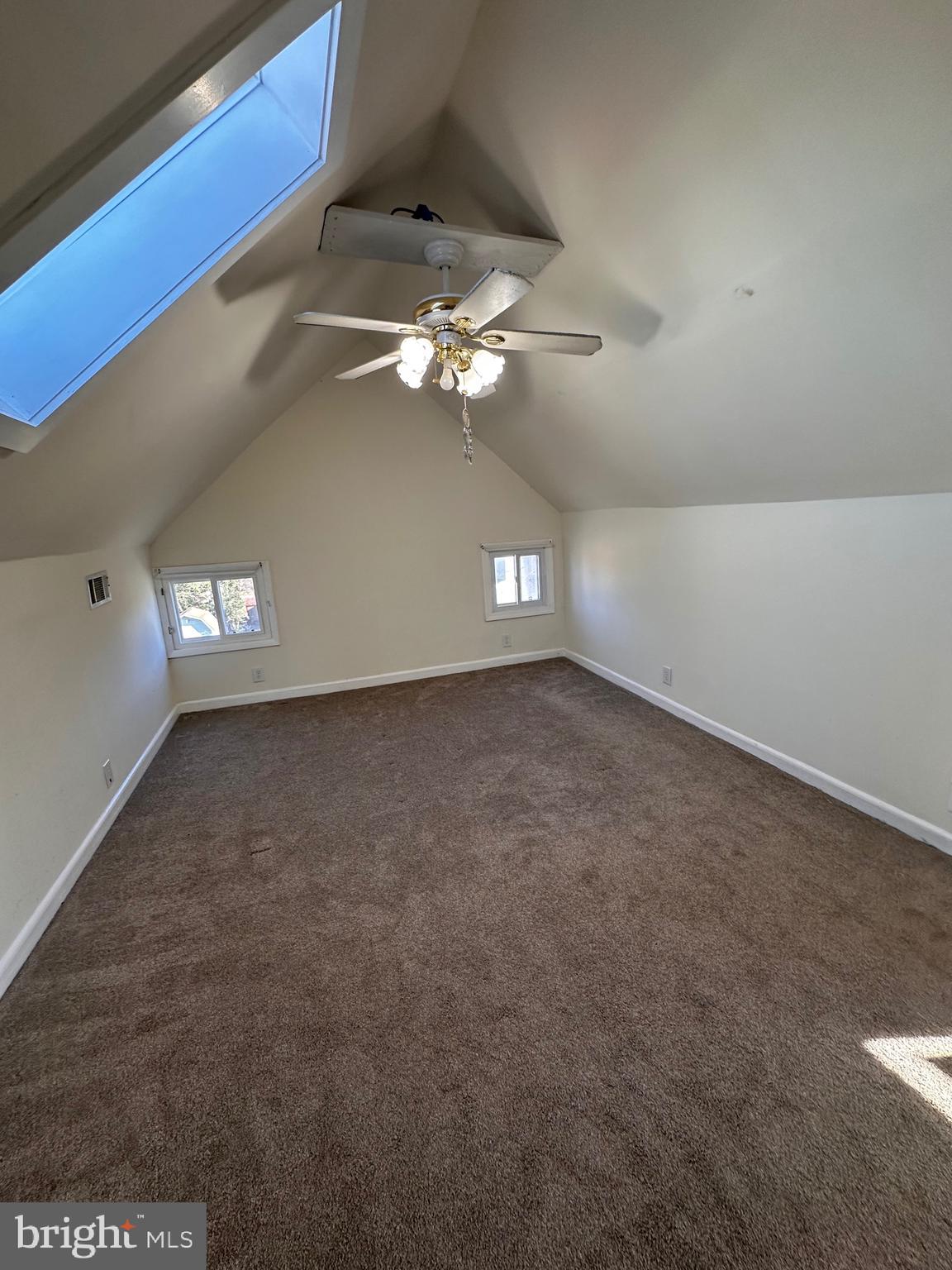 FUNKSTOWN - Residential Income