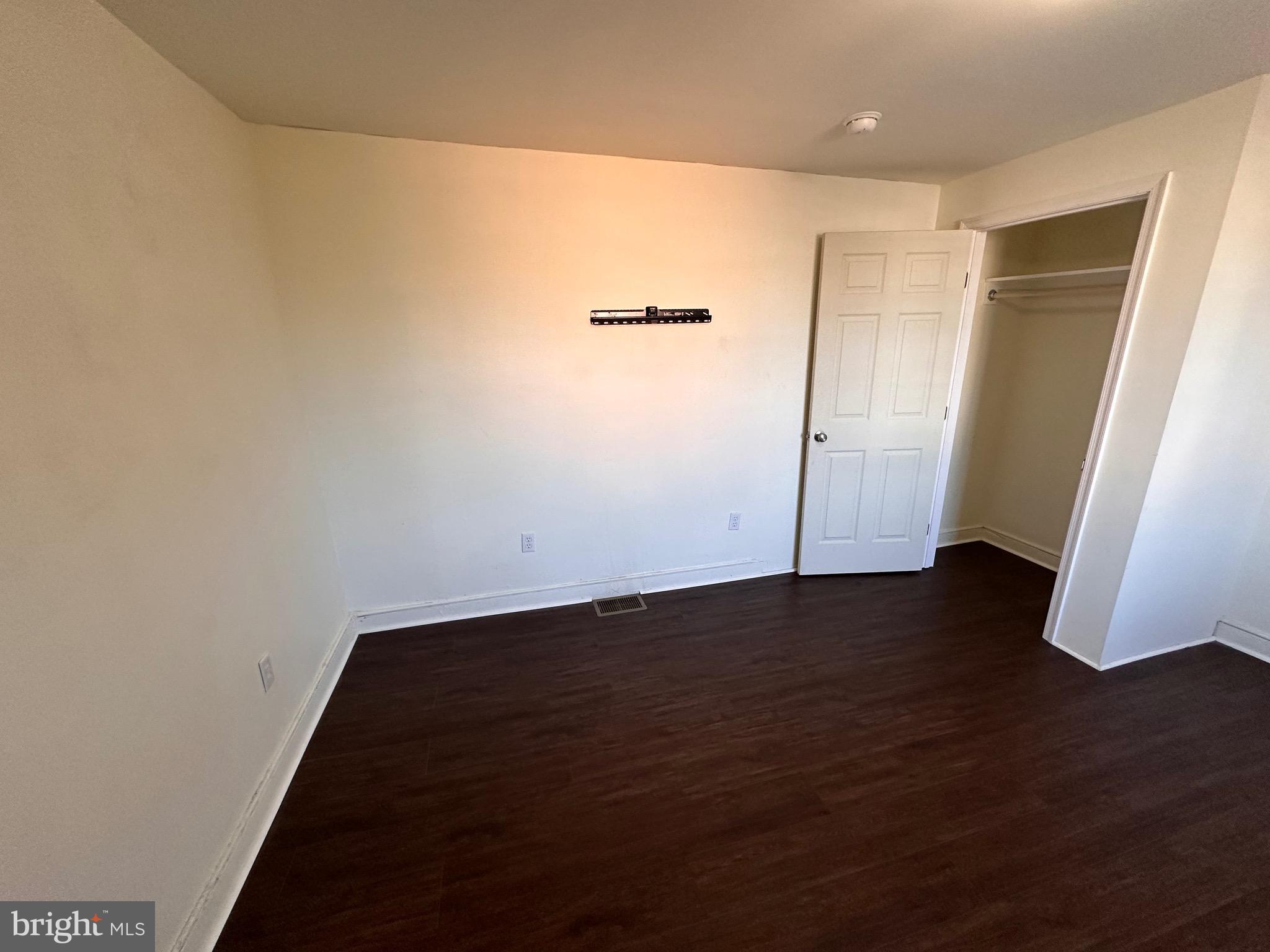 FUNKSTOWN - Residential Income