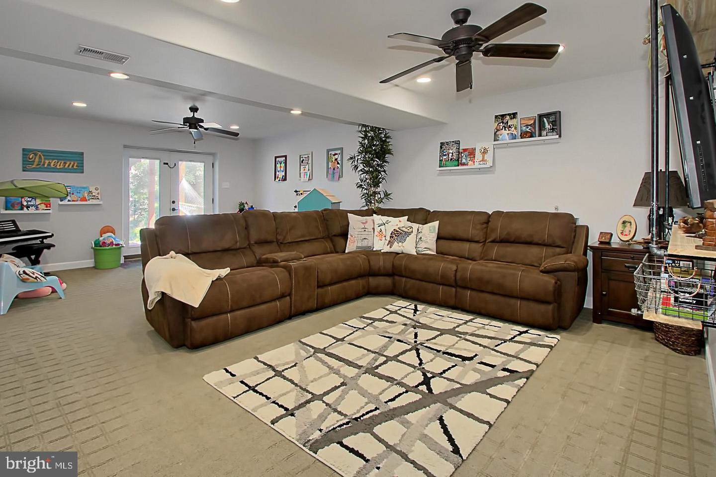 PRINCETON WOODS - Residential