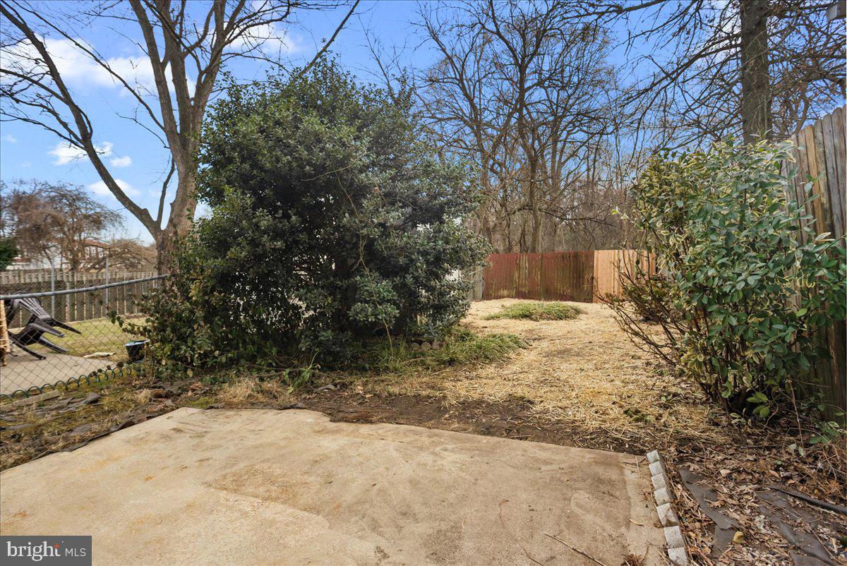 WARFIELD CONDOMINIUMS - Residential