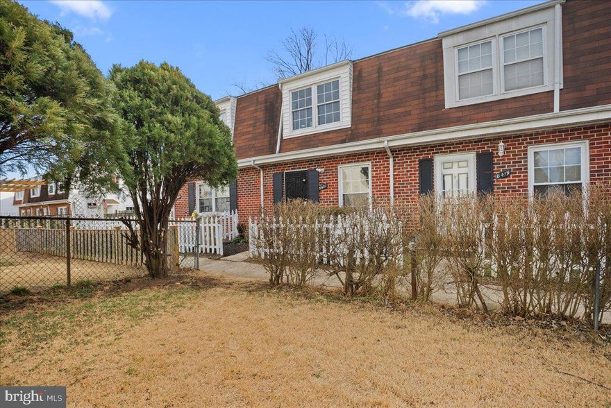 Priced To Sell Fast! Hot Updated Brick Front 2 Level Townhouse Style Condo, Spacious Kitchen with QUARTZ Counters, Stainless Steel Appliances, Modern Tile Backsplash, Spacious Bedrooms, New Custom Paint, Updated Bathrooms, New Flooring, New Lighting, Storage Shed Much More!! Close to Schools, Shopping, and Commuter Routes. This Will Not Last!