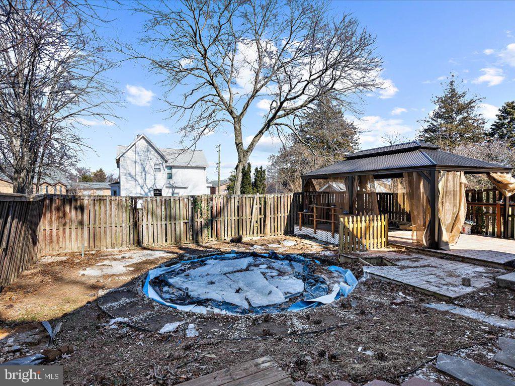 ARBUTUS TERRACE - Residential