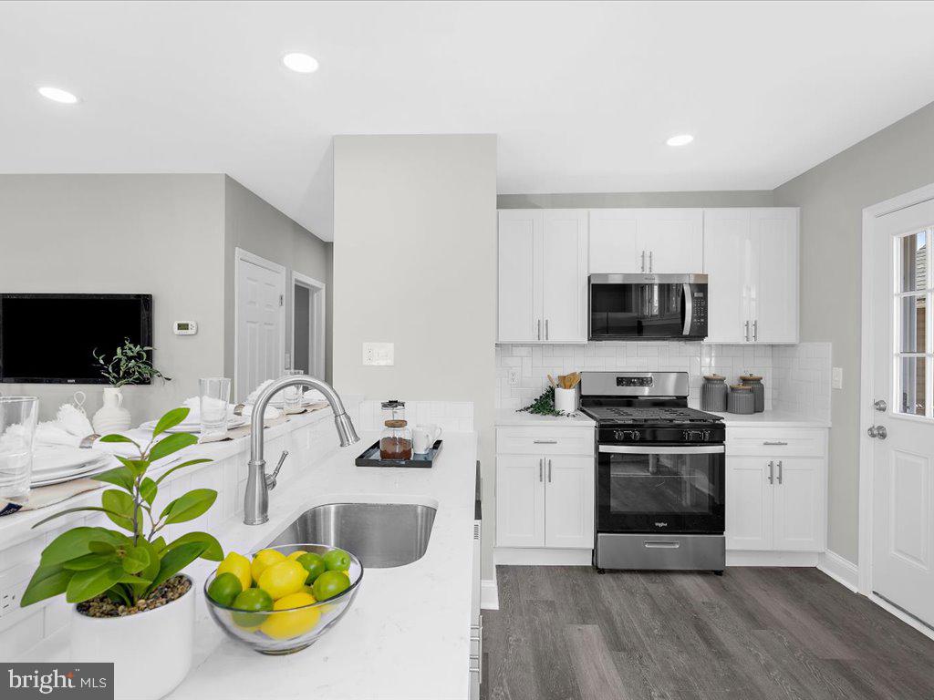 ARBUTUS TERRACE - Residential