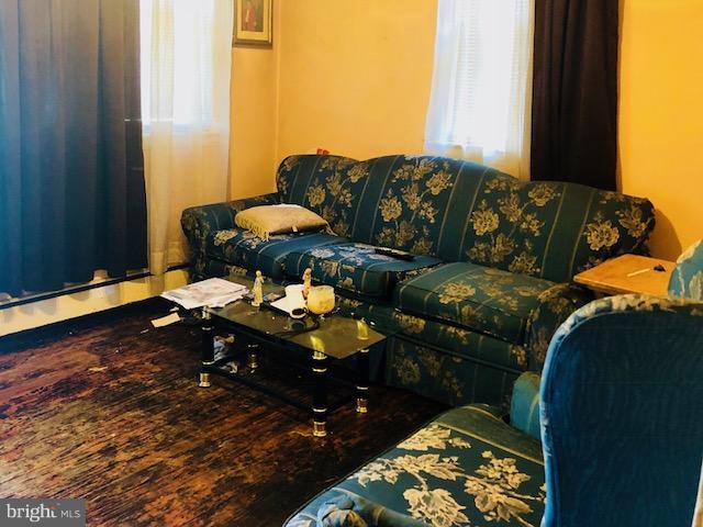 PADGENTS CORNER - Residential