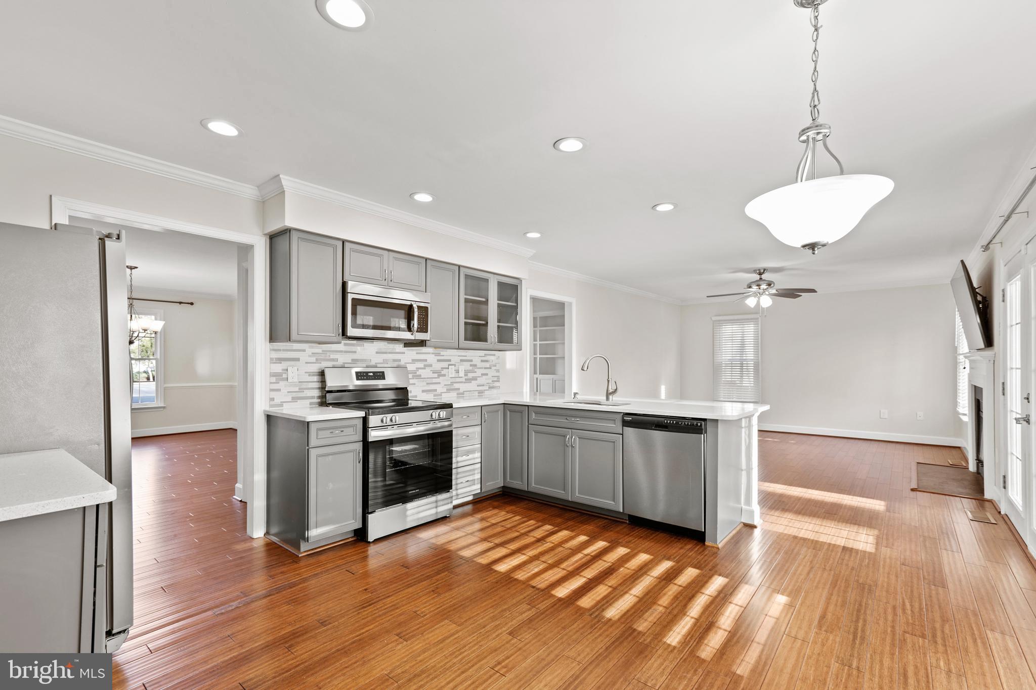 LEAVELLS CROSSING - Residential