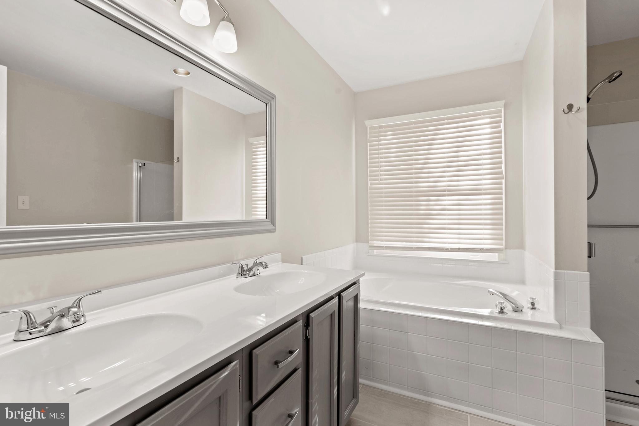 LEAVELLS CROSSING - Residential