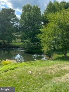 HOOT N HOLLOW - Residential Lease