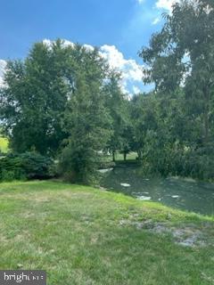 HOOT N HOLLOW - Residential Lease