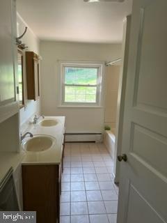 HOOT N HOLLOW - Residential Lease